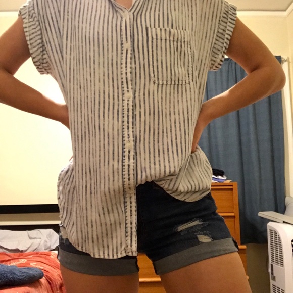 AMERICAN EAGLE STRIPED BUTTON UP SHIRT - Picture 4 of 6